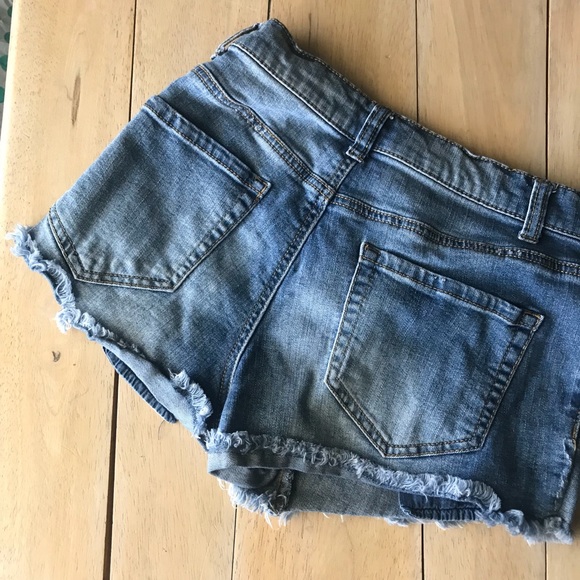 mUDd festival embroidered Jean Shorts - Picture 2 of 4